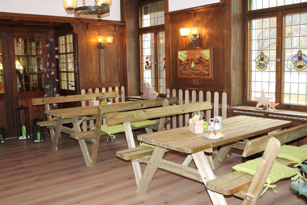 Action Forest Hotel - Kletterwald - Lasertag - Naehe Badeparadies ティティゼー・ノイシュタット エクステリア 写真